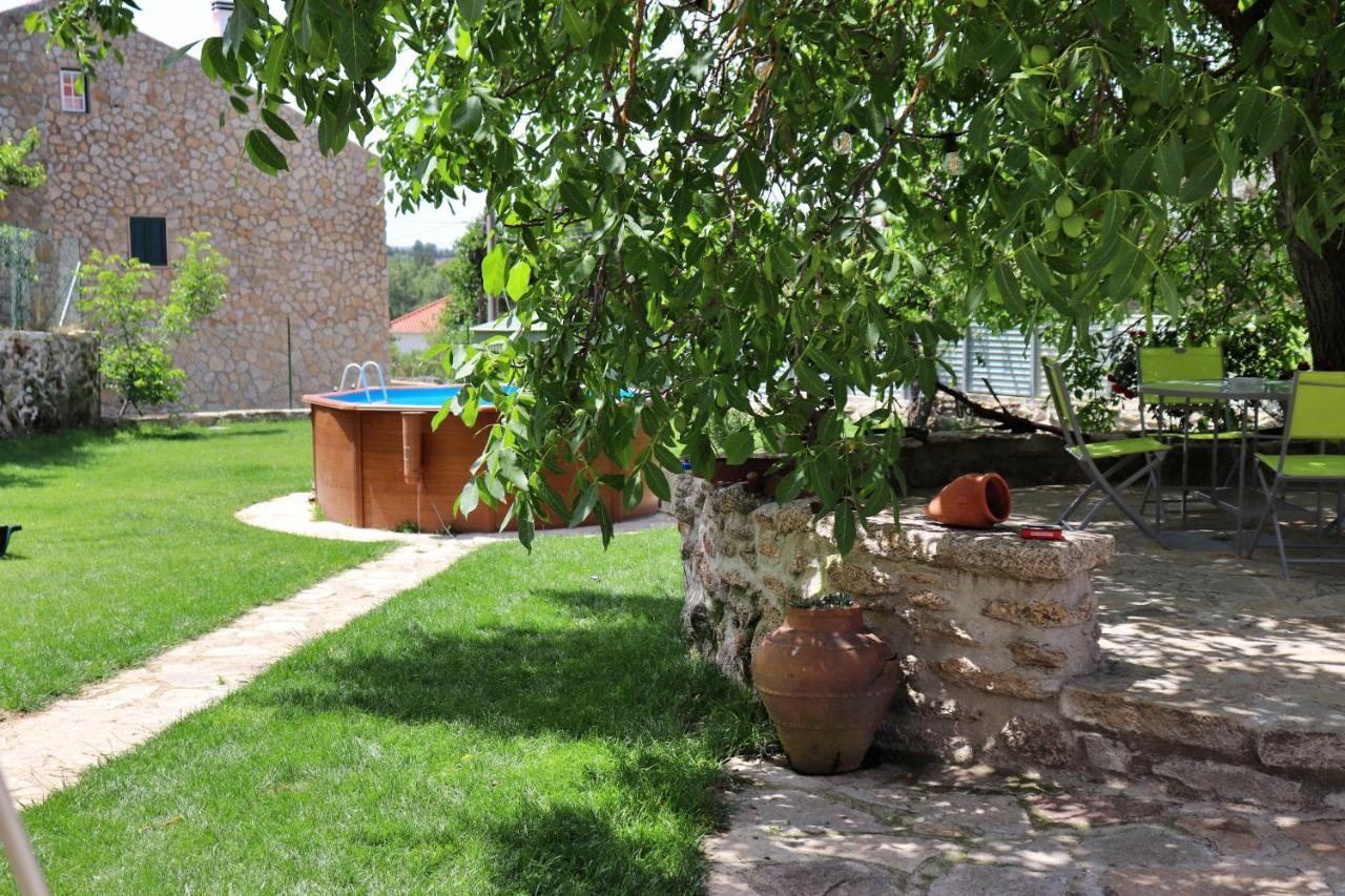Cantinho D'Aldeia Guarda Exterior foto